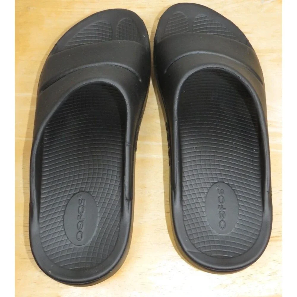 OOFOS OOahh Unisex Recovery Slide EU 43-Men’s 10/Women’s 12 Black